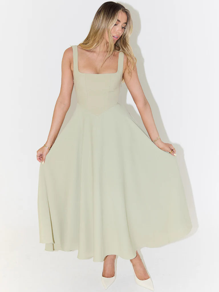 Livia – Elegant Sleeveless Midi Dress