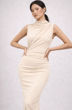 Lina - Noble Form High Neck Maxi